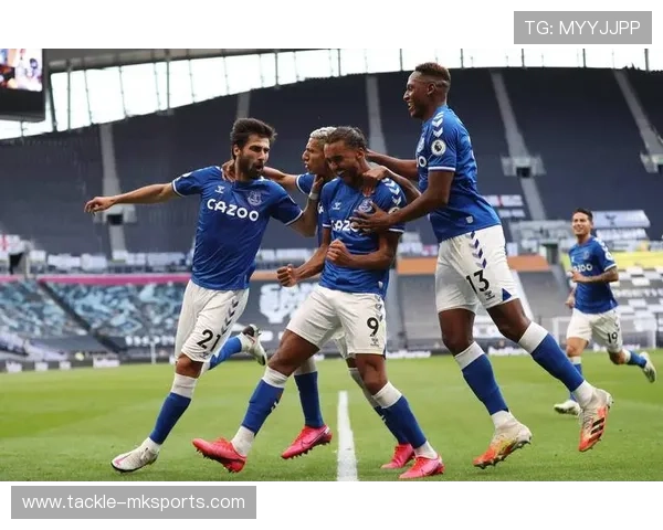 英超前锋趋势揭示新星崛起，传统强人面临挑战