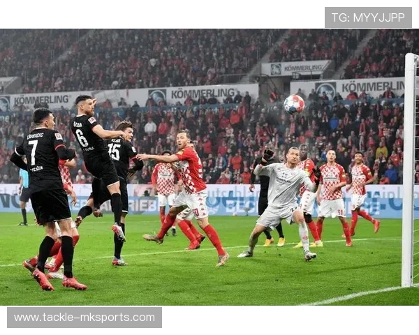 科隆防线稳固展现韧性，主场防守数据亮眼引关注